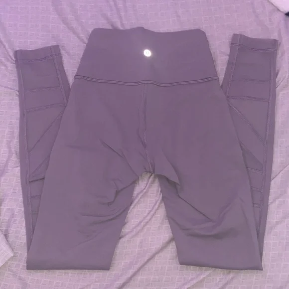 Lululemon Wunder Under Leggings - Picture 2 of 5